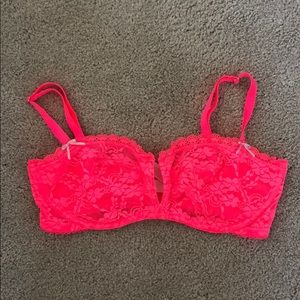 Free shipping*NWOT*Victoria’s Secret Bra